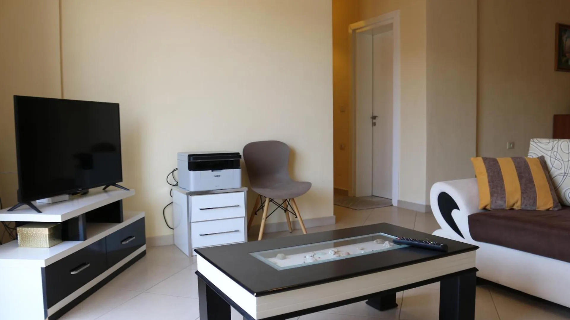 The Hill 2 Sea View Apartment Sarande 0*,  Albania